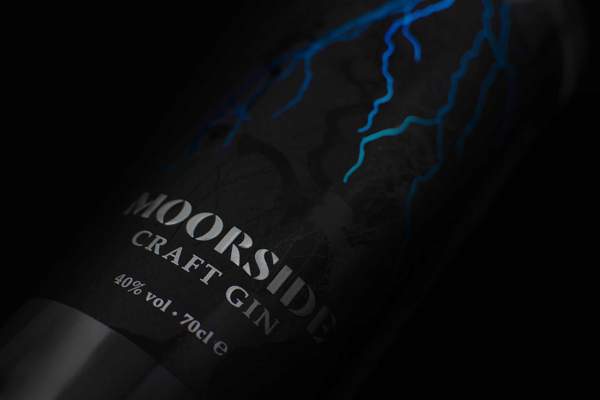 Moorside-Gin_Bottle-Detail-4